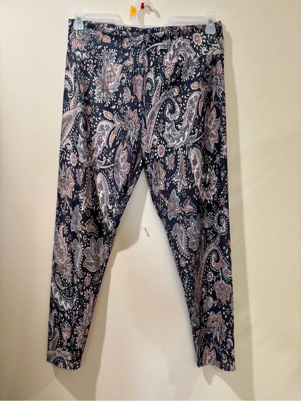 Women’s Black Paisley Leggings - Comfortable Everyday Stretch